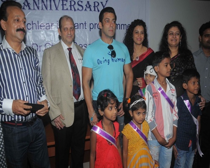 Salman khan spends time with underprivileged kids