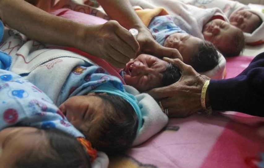 India To Vaccinate 300,000 Children After Polio Strain Found In Sewage
