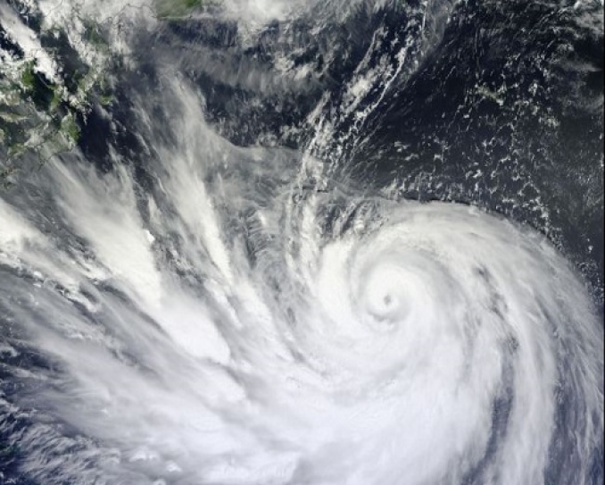 Typhoon Bolawen hits Okinawa