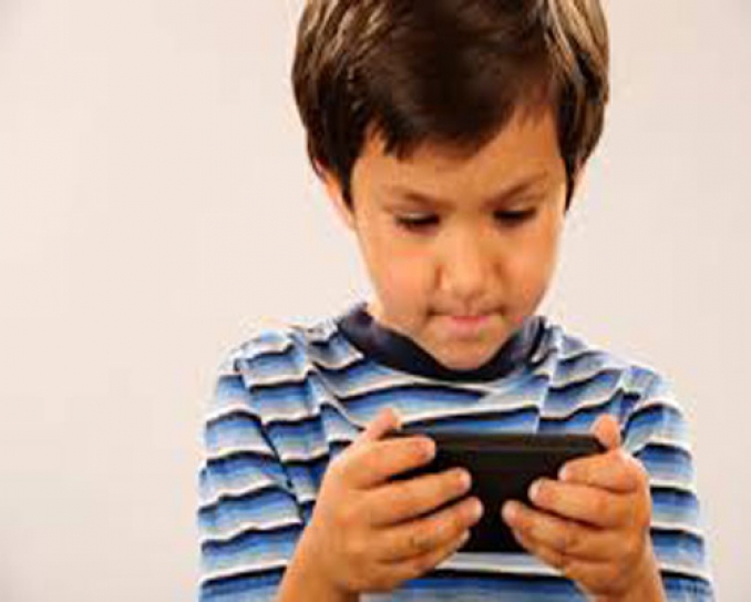 Survey: For young children, mobile devices such as tablets, smartphones now a mainstay
