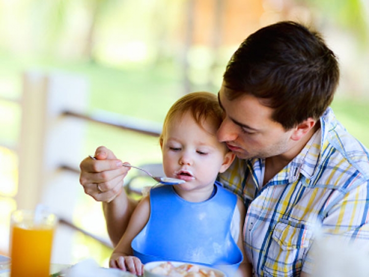 Probiotics May Ease Stomach Upset in Babies