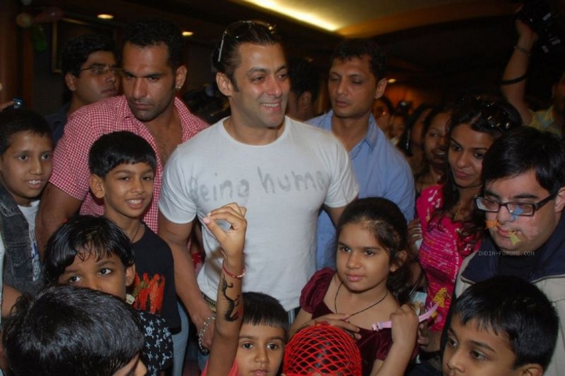 Salman Helps Poor Children To Get Education