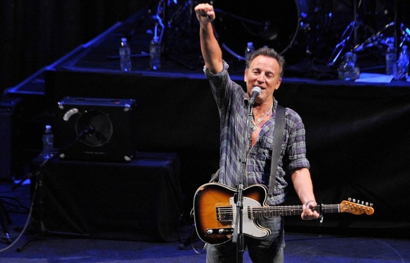 Bruce Springsteen To Join Barack Obama And Steven Spielberg At Ambassadors For Humanity Gala