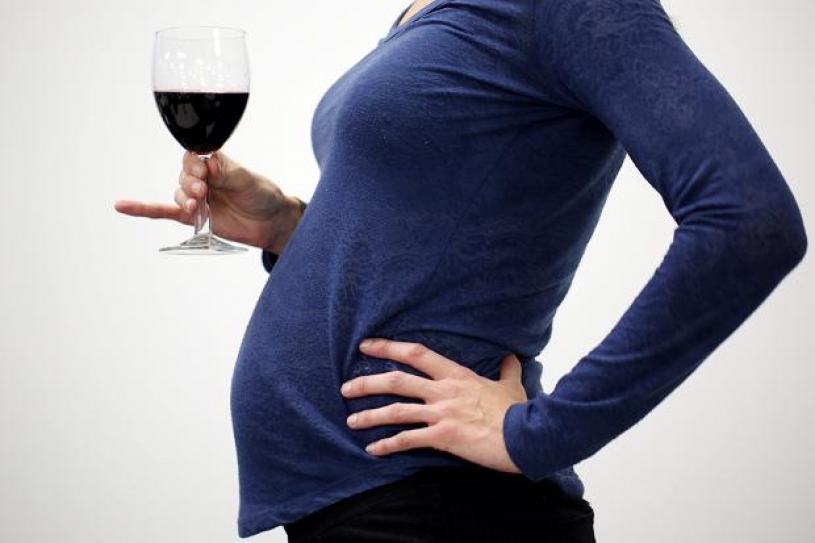 Drinking alcohol before pregnancy linked to intestinal birth defect