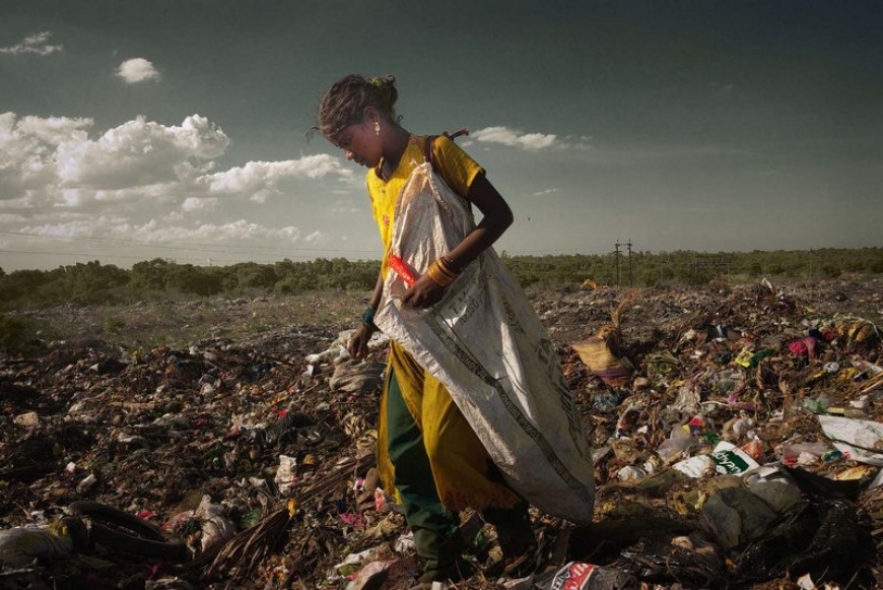 Ethical 3D printing begins with plastic waste pickers