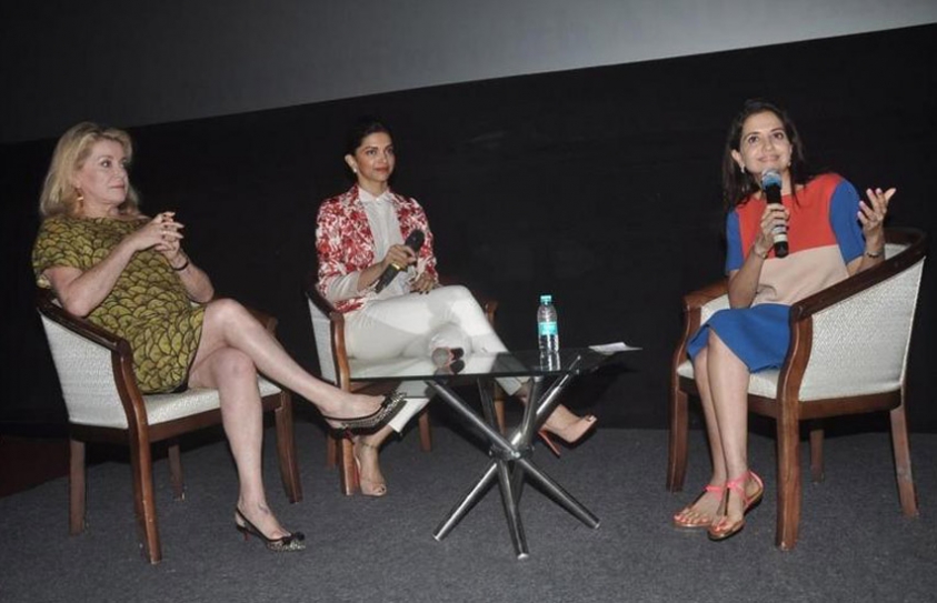 Day 2 Of The 16th Mumbai Film Festival Captivates Cine Goers