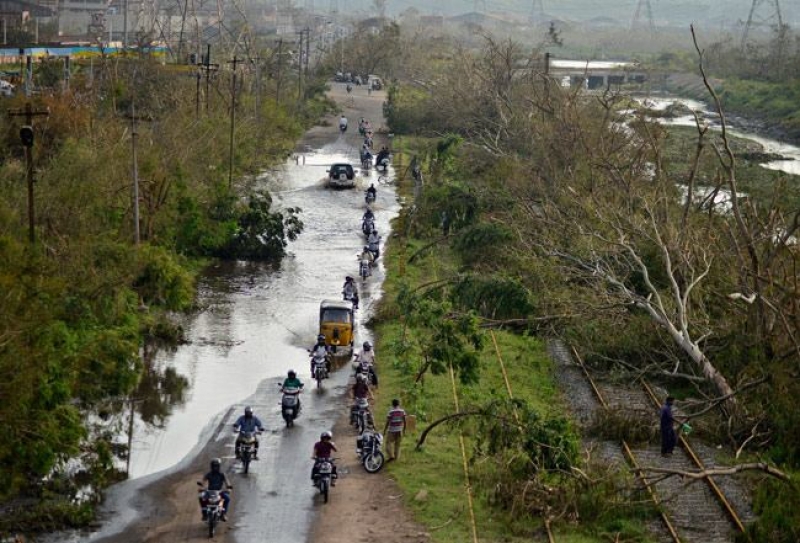 Cyclone Hudhud toll rises to 40 in Andhra Pradesh