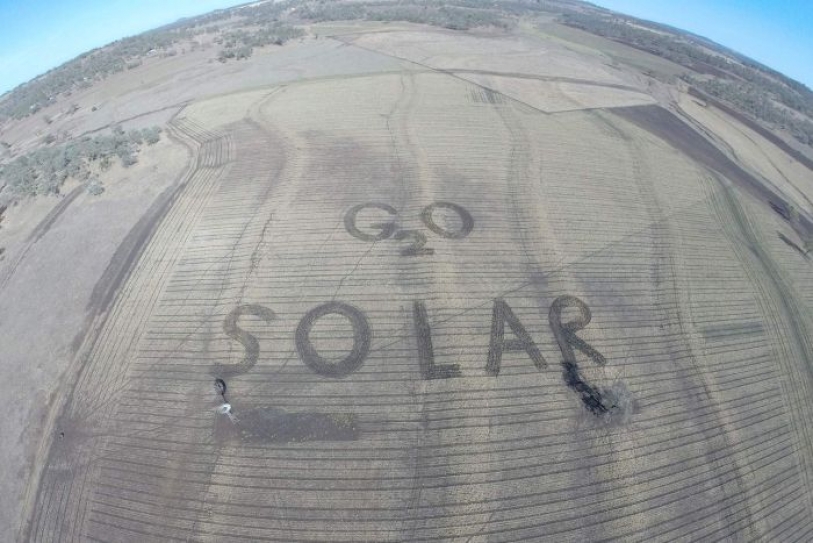 Go solar': Queensland farmer sends giant climate change message to G20 organisers