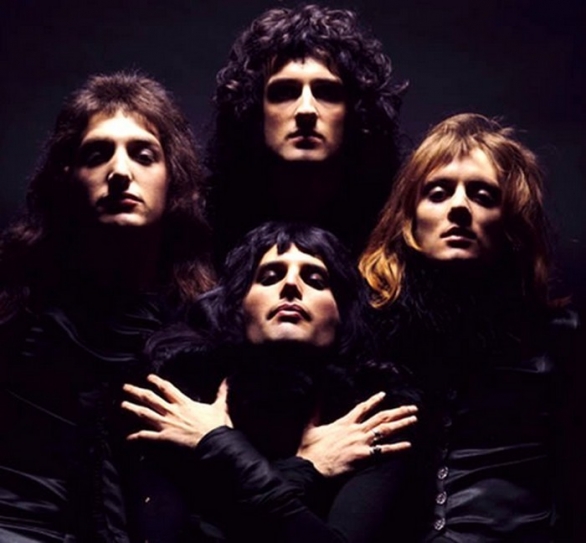 Queen to release lost Freddie Mercury song for charity