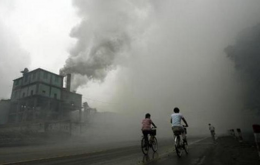 India Betters China in Climate-change Efforts