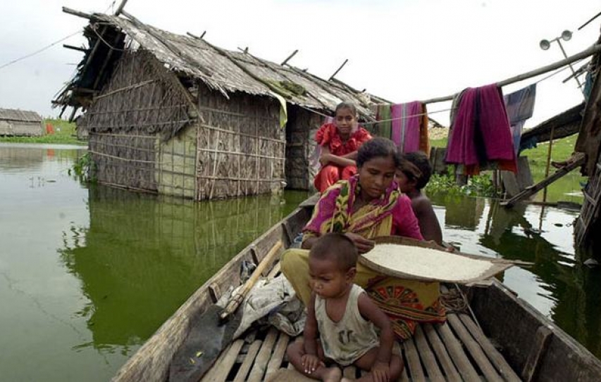 Communities Find Solutions to Tackling Climate Change in Flood Hit Areas in Bangladesh
