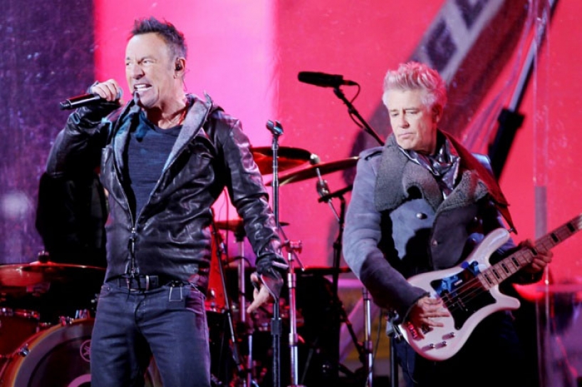 Bruce Springsteen And Chris Martin Join U2 For World AIDS Day