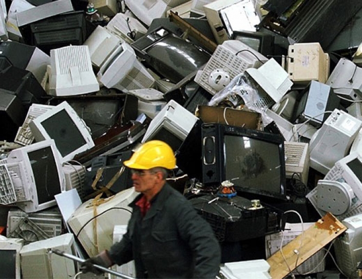 You Are Ruining the Environment By Throwing Away Your Smartphones and Computers