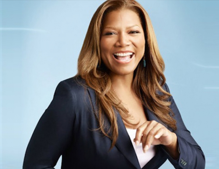 Queen Latifah Donates Star Spangled Banner To Charity