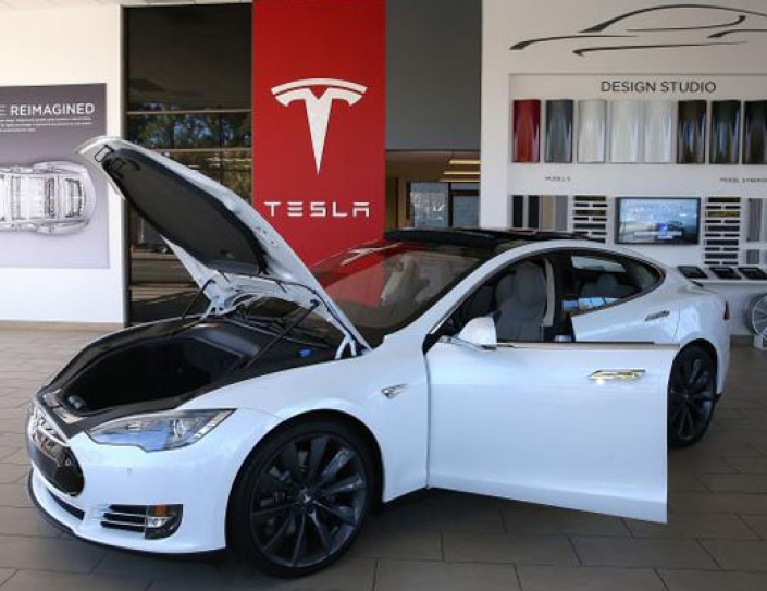 Tesla Cars Just Got An 'Autopilot' Mode.
