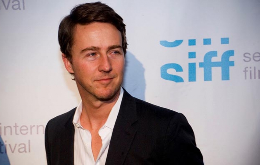 Edward Norton Launches Crowdrise Campaign For Syrian Refugee