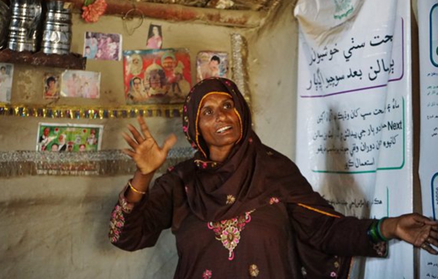 The 'Avon Ladies' Of Pakistan Selling Contraception Door To Door