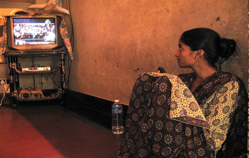 How Women Consume TV On Weekdays