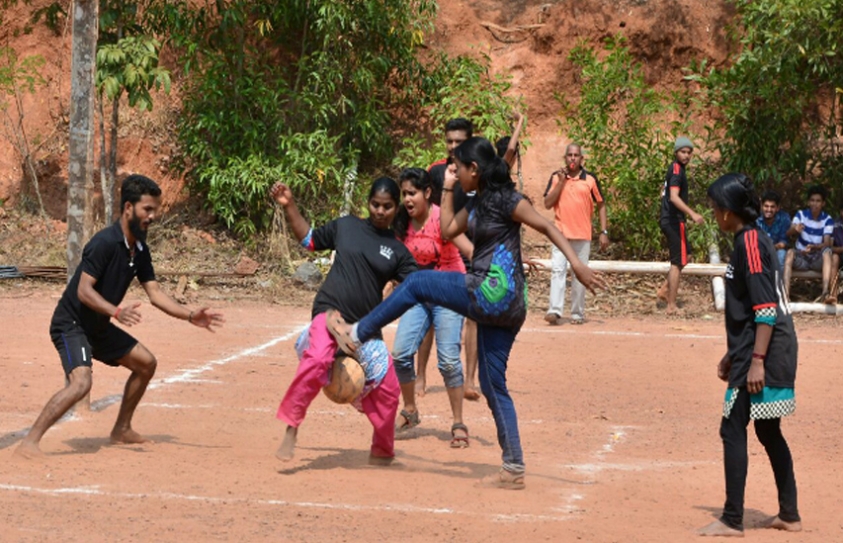 Kerala’s First Gender-Neutral Football League Sees Transgenders, Women & Men Play Together 