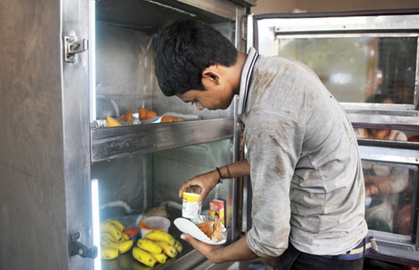 This Community Fridge Is Helping The Homeless & The Hungry 