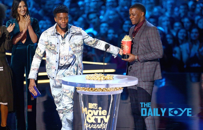 Chadwick Boseman gives his MTV Award to the Waffle House Hero