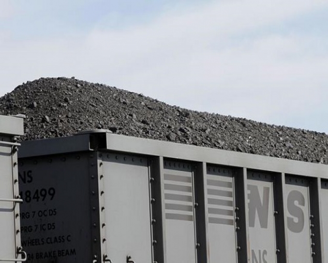 A drop in carbon dioxide pollution by 3.8% in the US
