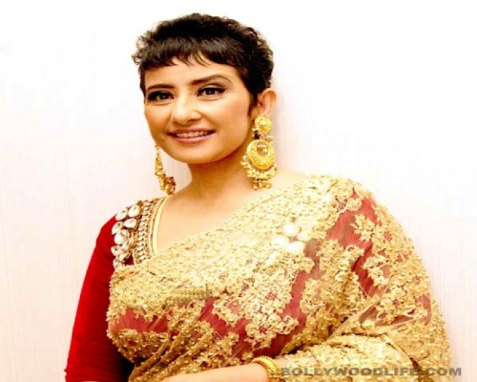 Manisha Koirala scorches the ramp for charity show