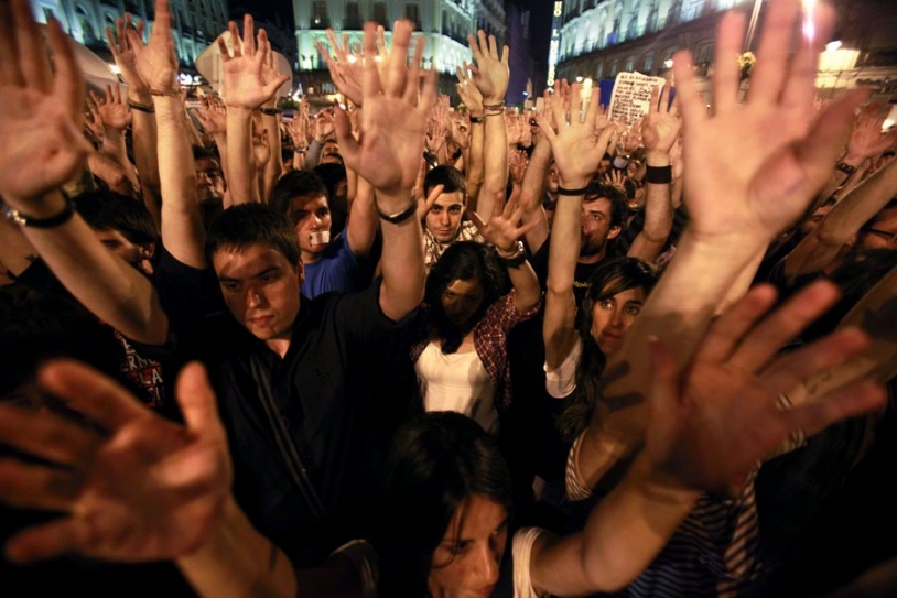The struggle behind building a company with 99% of the team deaf
