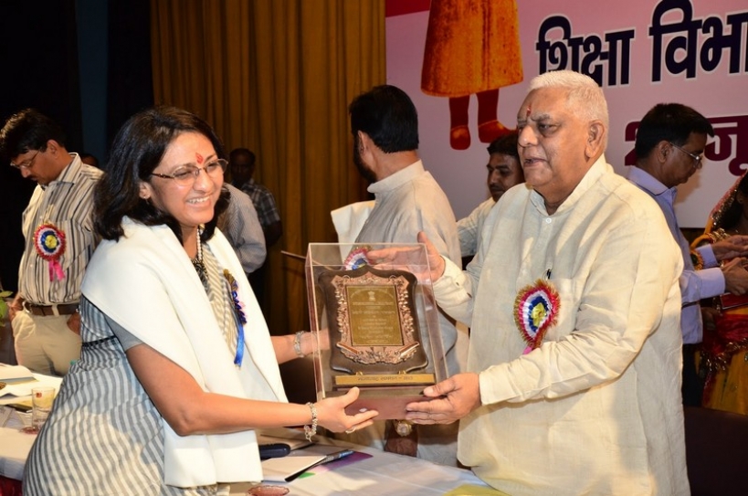 Adani Foundation bags 3rd Annual Greentech CSR 2013 Award