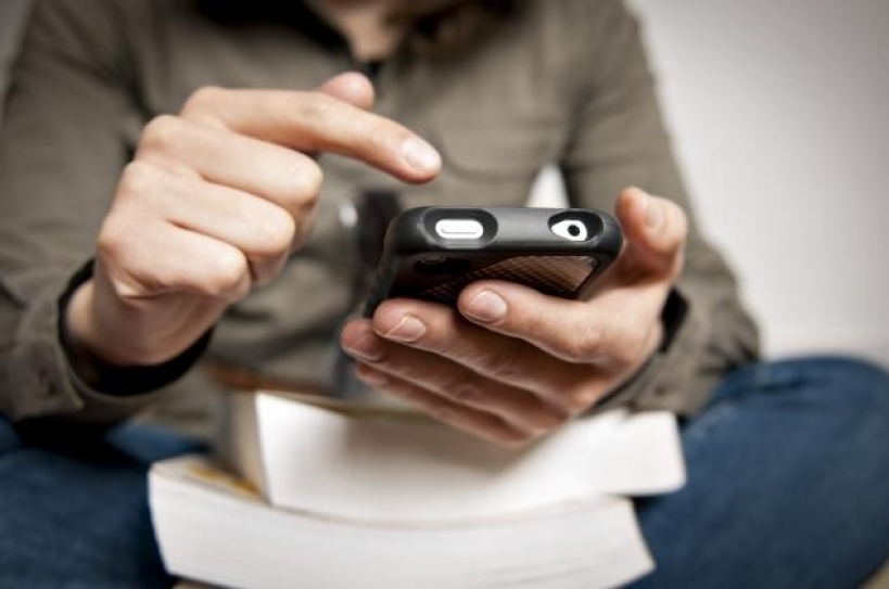 In Texting Era, Crisis Hotlines Put Help at Youths’ Fingertips