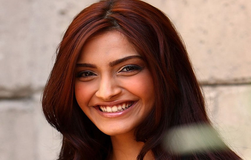 Sonam Kapoor supports underprivileged children's cause