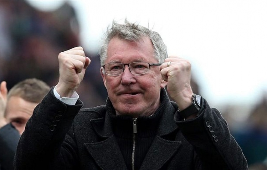 Sir Alex Ferguson Visits Newborn Babies