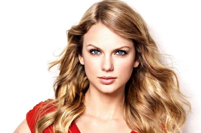 Taylor Swift Donates $50,000 To Children’s Hospital Of Philadelphia