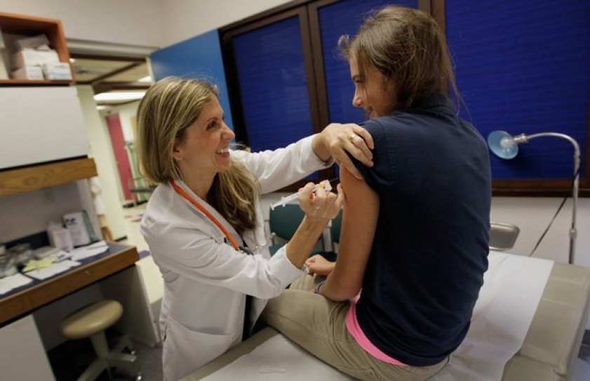 33,000 girls vaccinated against cervical cancer