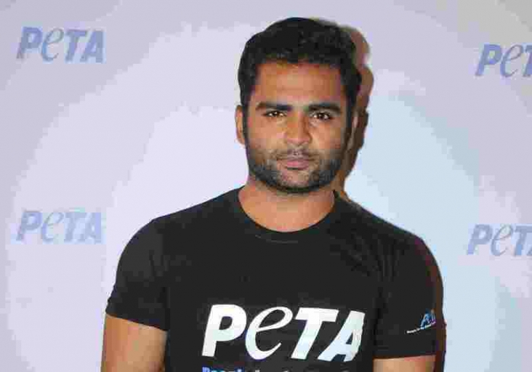 Sachiin Joshi joins hands with PETA, supports vegetarianism