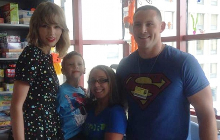 Taylor Swift Visits Patients At Boston Children’s Hospital