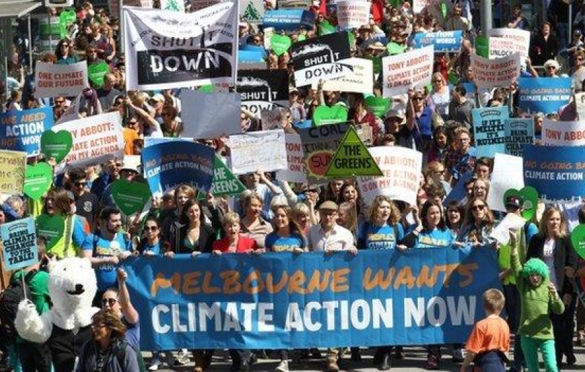 Melbourne rally for climate change action attracts 30,000 people