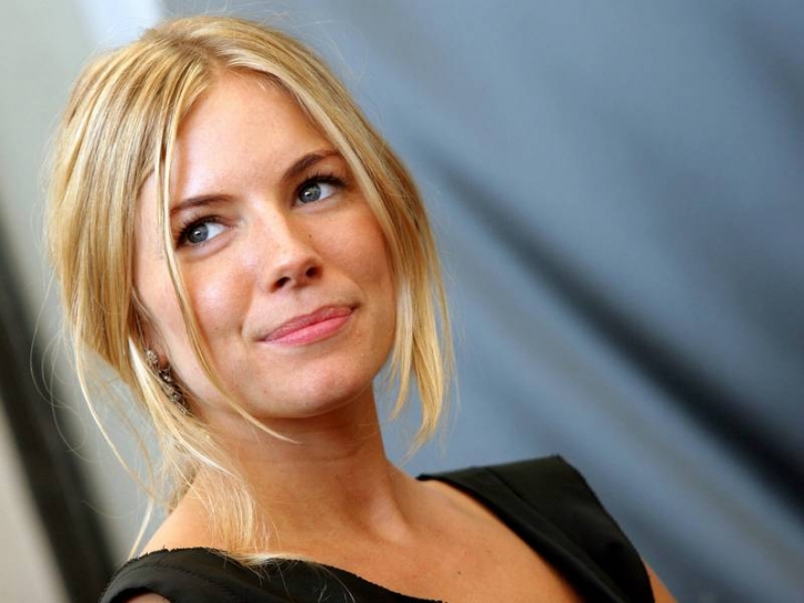 Stars Record Videos For Advent Calendar To Cure Blood Cancer