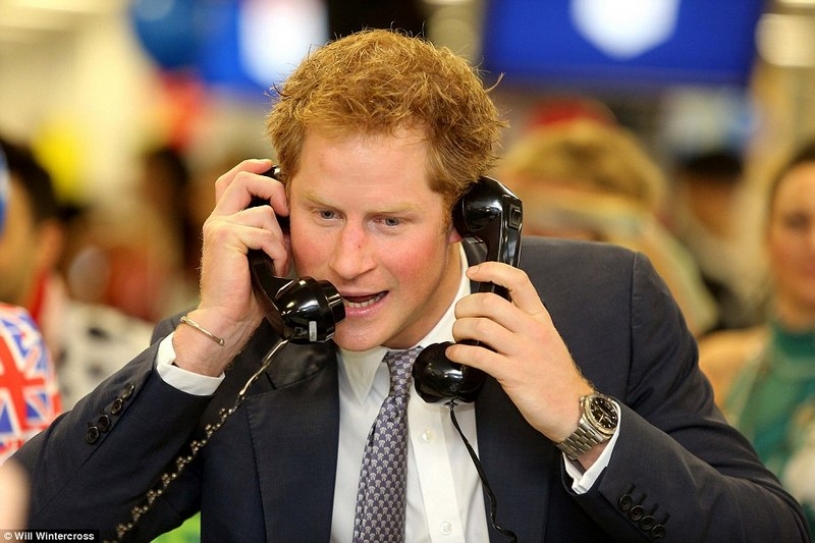 Stars work the stock market for charity