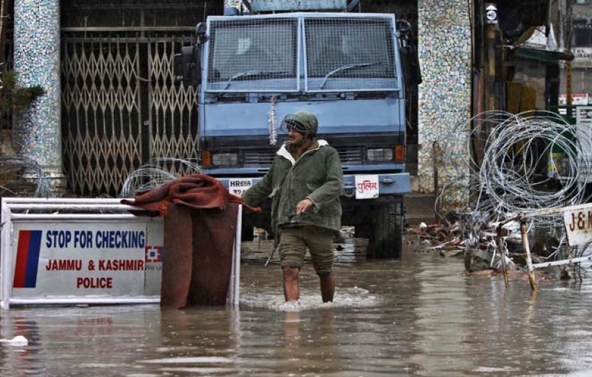 Jammu and Kashmir flood: Two Houses Sink, 16 Feared Trapped; 100 NDRF Personnel Rushed To Valley