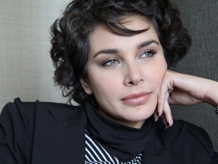 Women Should Take Care Of Finances To Tackle Cancer: Lisa Ray