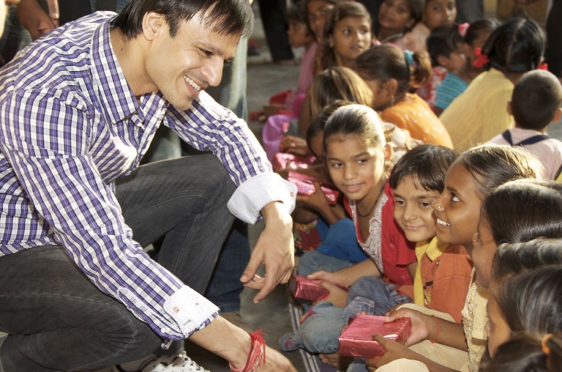Vivek Oberoi Visits His Extended Family In Vrindavan