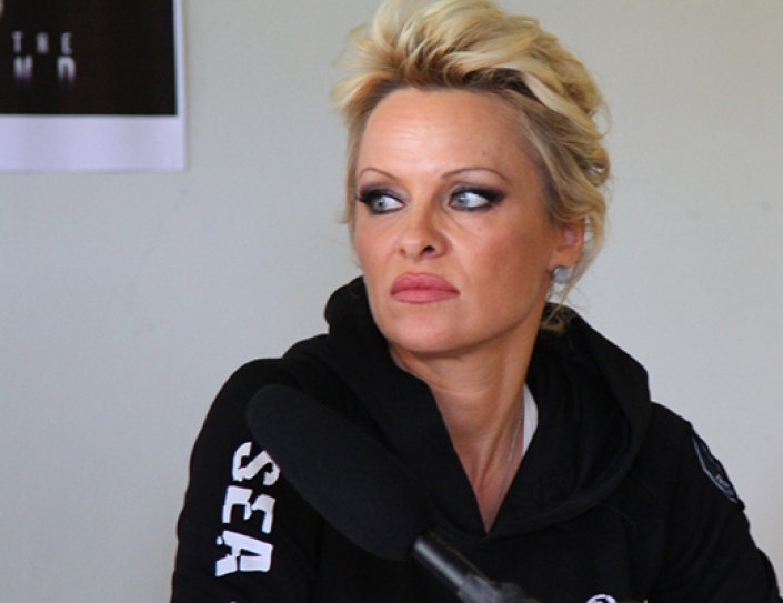 Pamela Anderson Appeals To French Assembly To Ban Foie Gras Cruelty