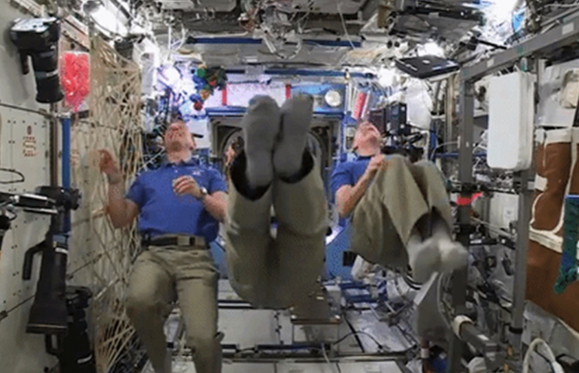 Iss Astronauts Send Endearingly Awkward New Year’s Greetings.