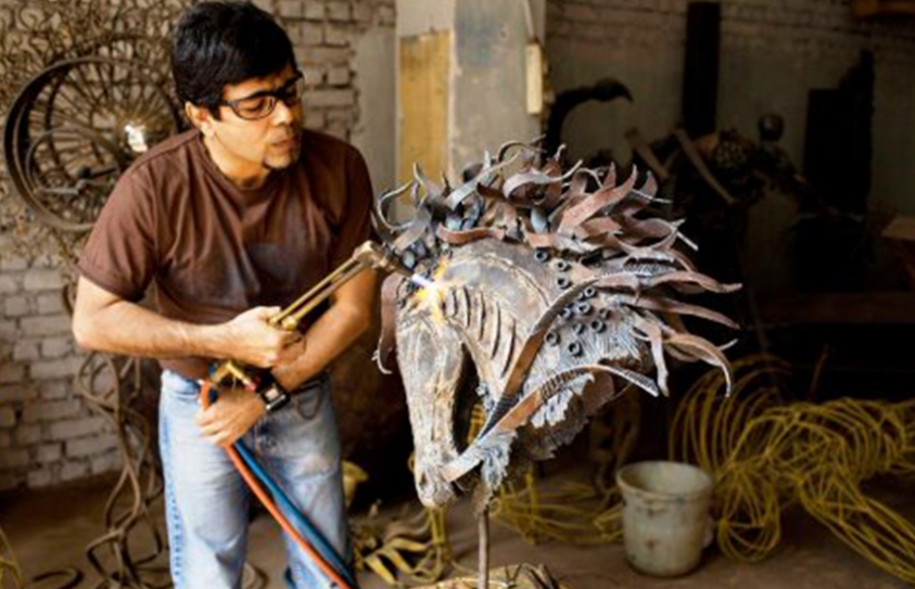 How India Is Raking In The Moolah While Upcycling Its Waste Into Bags, Shoes & Even Pieces Of Art!