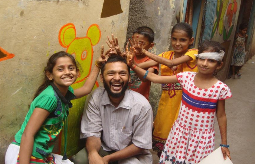 Welcome To Dharavi Art Room – A Safe, Colourful Space Where Children Come To Draw, Paint, & Explore
