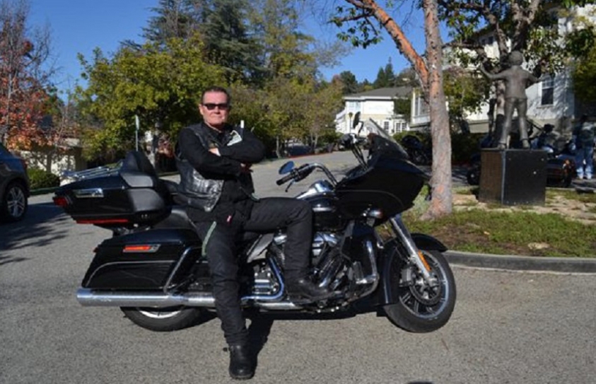 Robert Patrick Brings Cheer To Hillsides Children With Toy Run 