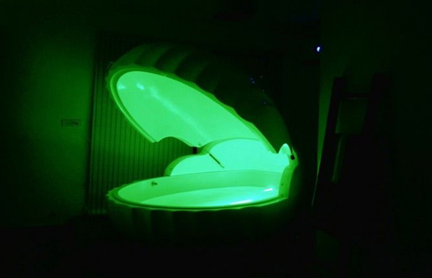 Experience India’s First Sensory Deprivation Tank At 1000 Petals In Bangalore