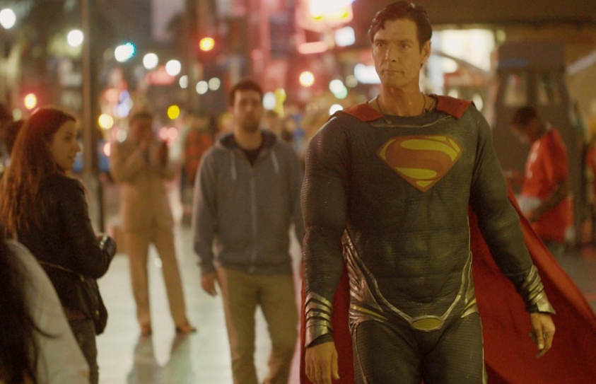 Superheroes & Villains Delight Crowds - And Sleep On The Streets 