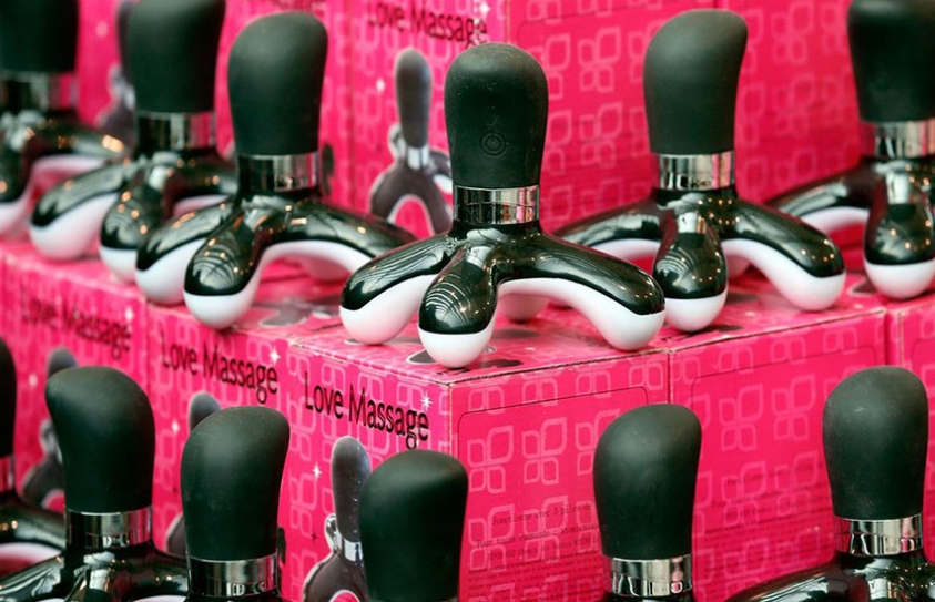 In A Fast Growing Smartphone Market The Only Nokia Phone Stays Relevant - As A Vibrator 